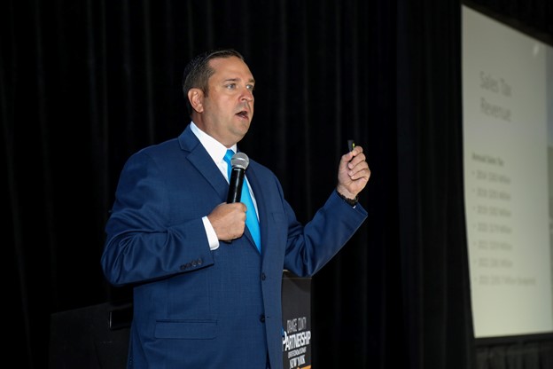 Orange County Executive Steve Neuhaus addressing the audience at the Partnership's 2023 Investor Breakfast.